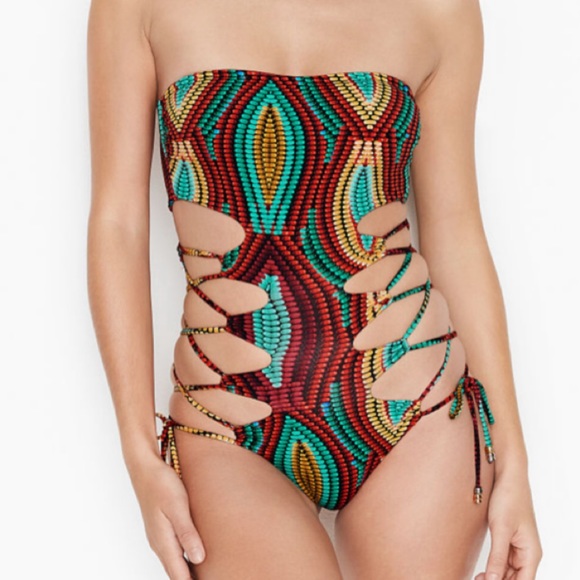 One piece swimsuit β€οΈ - Picture 1 of 11